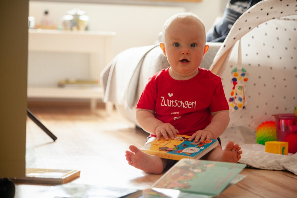 Baby im OstSeele-Outfit